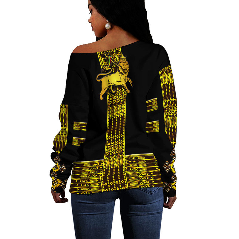 Ethiopia Women Off Shoulder Sweater Ethiopian Lion Of Judah Simple Tibeb Style - Black LT8